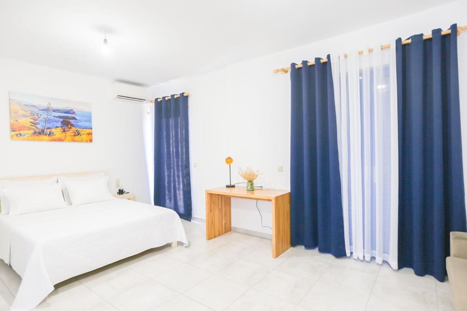 Blue Horizon Hotel Himare Exterior photo